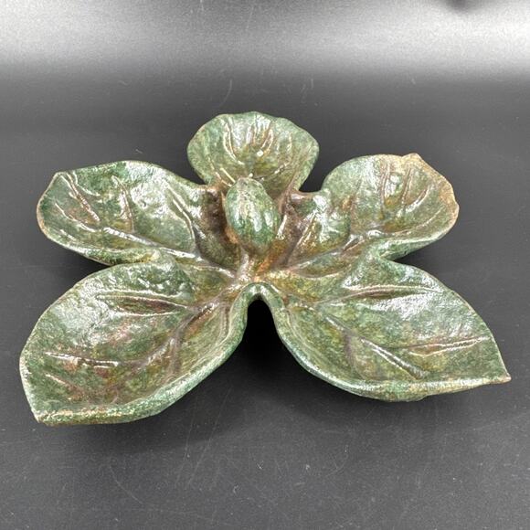 Vintage Cast Iron Leaf With Snail Rustic Primitive Garden Decor Ashtray Dish - Picture 7 of 14